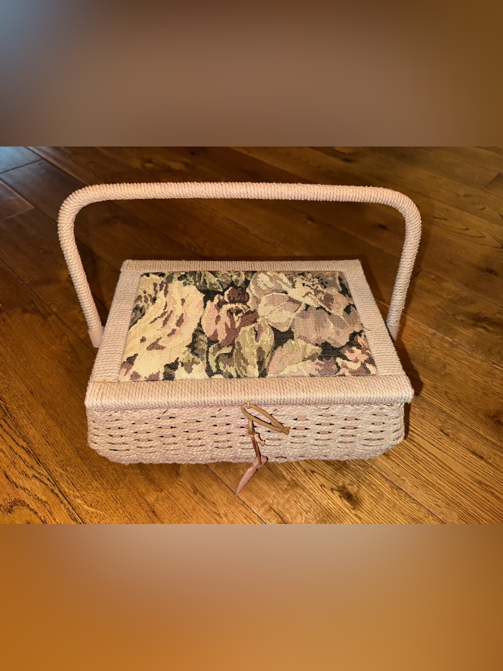 VintageWoven Sewing Basket with Floral Tapestry Lid